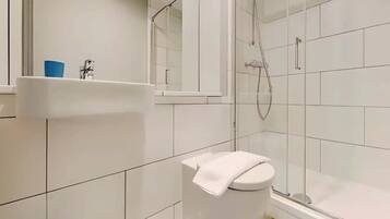 Studio, Non Smoking | Bathroom