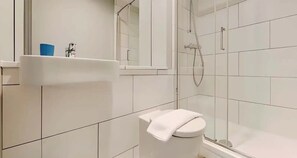 Studio, Non Smoking | Bathroom