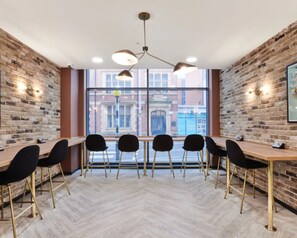 Coin salon dans le hall