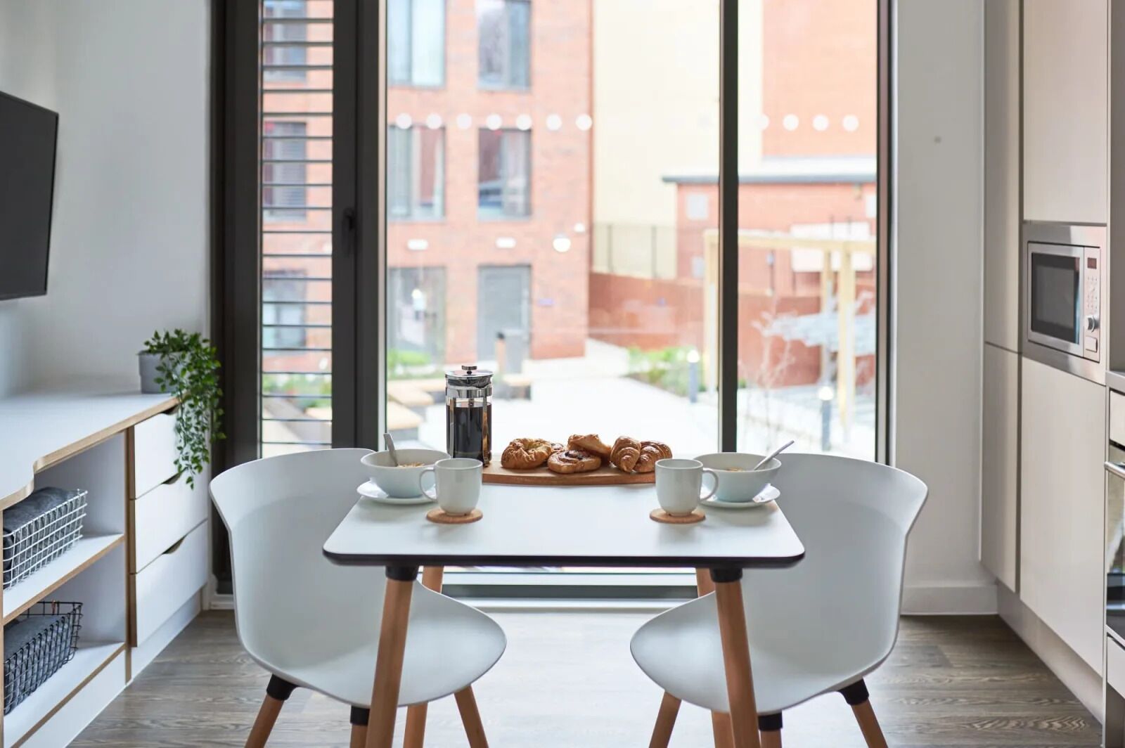 Studio, Non Smoking | In-room dining