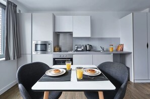 Studio, Non Smoking | Private kitchen