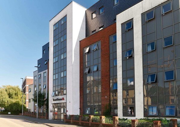 Front of property - Trust House (Exeter)