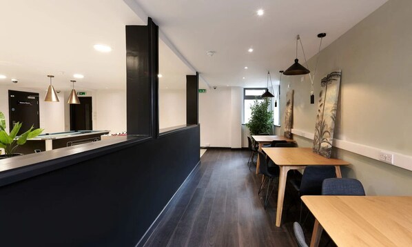 Coin salon dans le hall