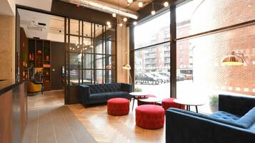 Sala de estar en el lobby