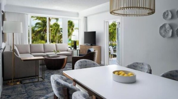 Living area - 2 Bedroom Villa (Palm Beach Shores)