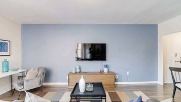 TV, fireplace, video games, offices