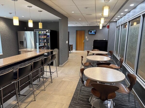 Dining - The Skyline (Baltimore)