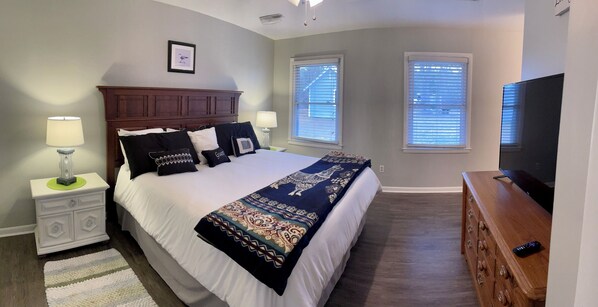 3 Schlafzimmer, Schreibtisch, Bügeleisen/Bügelbrett, kostenloses WLAN