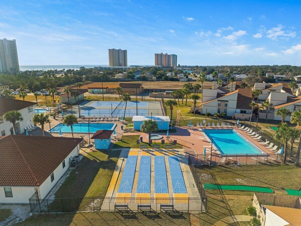 Pool - 2-bedroom condo in charming Panama City Beach with WiFi, fitness room (Panama City Beach)