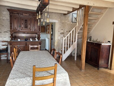 Country house with large fenced garden on terrace and kennel available