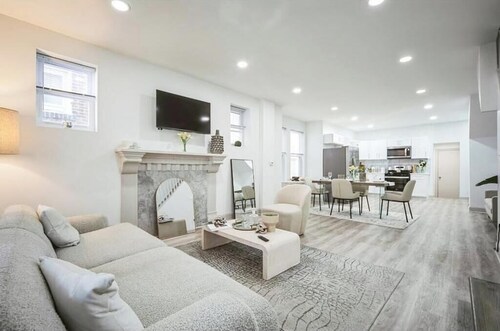 Spacious 4-bedroom house with WiFi, AC in phenomenal Philadelphia