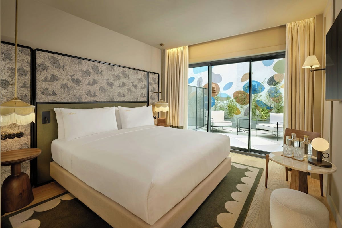 Habitación, 1 cama King size | Ropa de cama hipoalergénica y artículos del minibar gratis