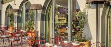 Se sirven desayunos, almuerzos y cenas