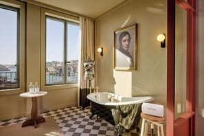 Room, 1 King Bed, River View | Hypo-allergenic bedding, free minibar, in-room safe, free WiFi - Origine Porto Gaia, A Tribute Portfolio Hotel (Vila Nova de Gaia)