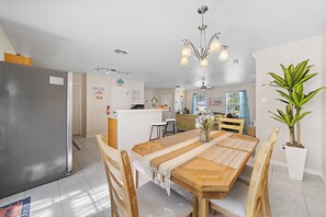 Dining - Relax & Unwind at Our Coastal Retreat (Corpus Christi)