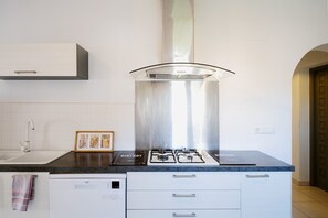 Uklassifisert bilde, 2 av 61, knapp