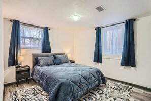 2 chambres, bureau, Wi-Fi, draps fournis