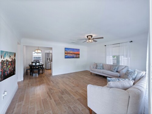 Charming 2-bedroom house in Kissimmee near Disney