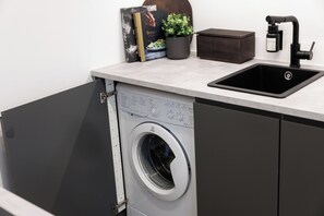 Laundry - Secret Garden Suite with Terrace (Vienna)