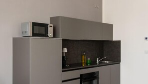 Fridge, oven, dishwasher