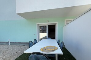Outdoor dining - CV003 - Cervia, wide apartment with courtyard and parking space (Cervia)