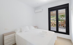 Iron/ironing board, free WiFi, bed sheets - Cubo's Casa La Ibicenca / private pool / air conditioning / free wifi (Alhaurín el Grande)
