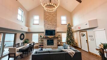 TV connectée, cheminée