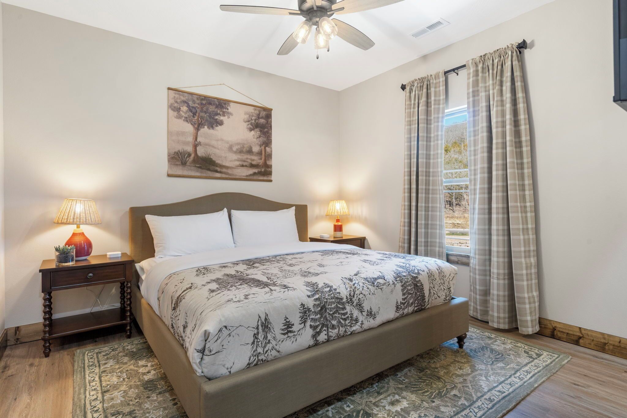 4 chambres, fer et planche à repasser, accès au Wi-Fi (inclus)