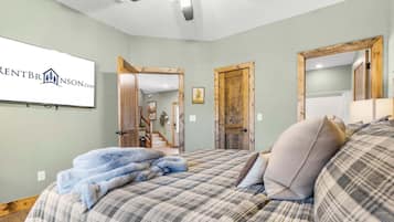 2 bedrooms, desk, iron/ironing board, free WiFi