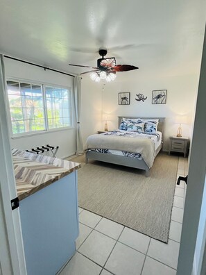 2 bedrooms, iron/ironing board, free WiFi, bed sheets - Kamanu Pool Apartment 2 Bedroom 1 Bathroom with Ocean Views (Pahoa)