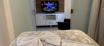 Beautiful and cozy studio apartment in the southwest, close to the South and North wings