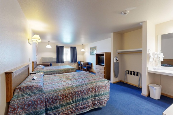 Habitación doble Deluxe | Escritorio, espacio para trabajar con laptop y wifi gratis