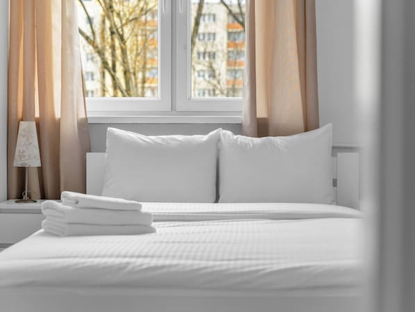 2 bedrooms, iron/ironing board, WiFi, bed sheets