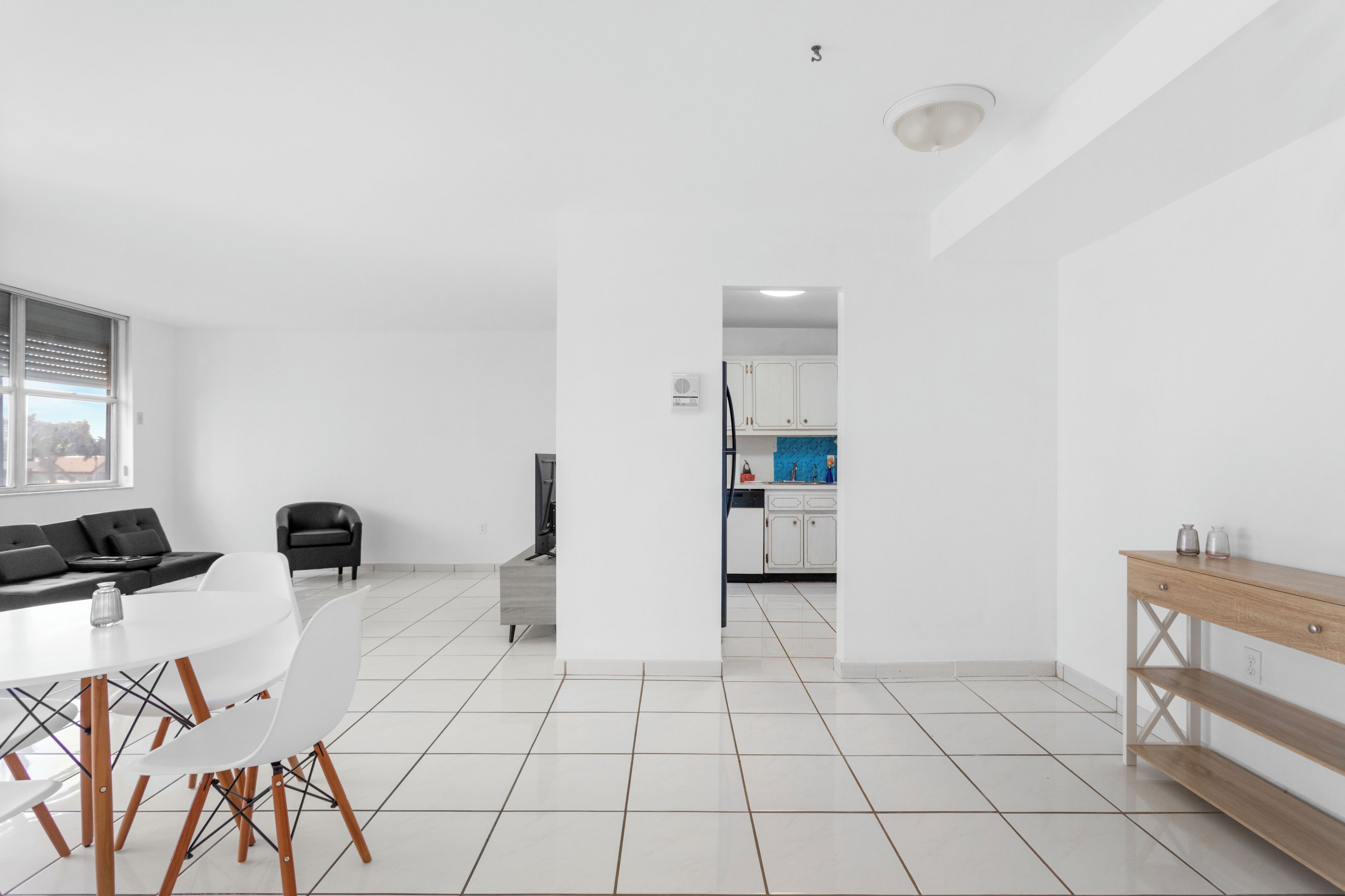 Apartamento, sacada | Sala de jantar