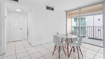 Apartment, Balcony | Dining room