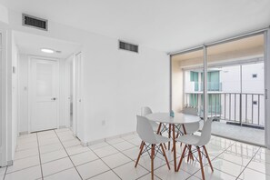 Apartment, Balcony | Dining room - Bay Harbor Sunset Apt 4B (Bay Harbor Islands)