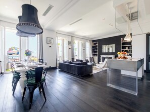 Interior - Prestige & Comfort Facing the Palais des Festivals (Cannes)