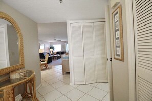 TV - Bayfront Siesta Key condo with beach access - GBB1333 (Siesta Key)