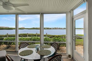 Dining - Bayfront Siesta Key condo with two pools, pickleball and tennis, and beach access - GBB 1371 (Sarasota)