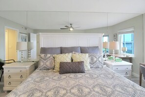 Iron/ironing board, free WiFi, bed sheets - Bayfront Siesta Key condo with two pools, pickleball and tennis, and beach access - GBB 1371 (Sarasota)