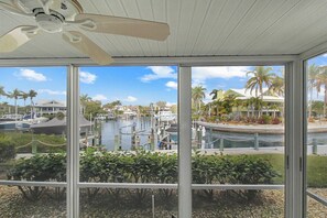 Interior - Bayfront Siesta Key condo - 2 heated pools - tennis and pickleball - beach access - GBB 1351 (Siesta Key)