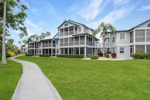 Exterior - Bayfront Siesta Key condo - 2 heated pools - tennis and pickleball - beach access - GBB 1358 (Siesta Key)