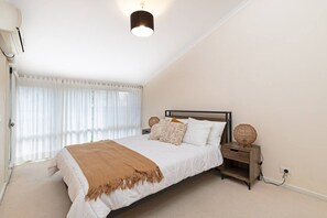 3 bedrooms - Character Charm 3BR Home (Adelaide)