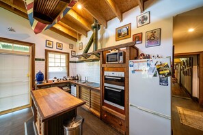 Apartment | 3 bedrooms - The Spotted Cow City Fringe Pet-friendly (Adelaide)