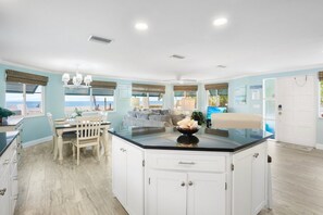 Dining - Cottage by the Sea: Gulf Front, On the Beach! by Anna Maria Life Vacation Rentals (Holmes Beach)