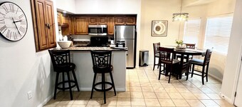Full amenities in kitchen, bathroom and bedrooms with gym, Pool and Hot Tub