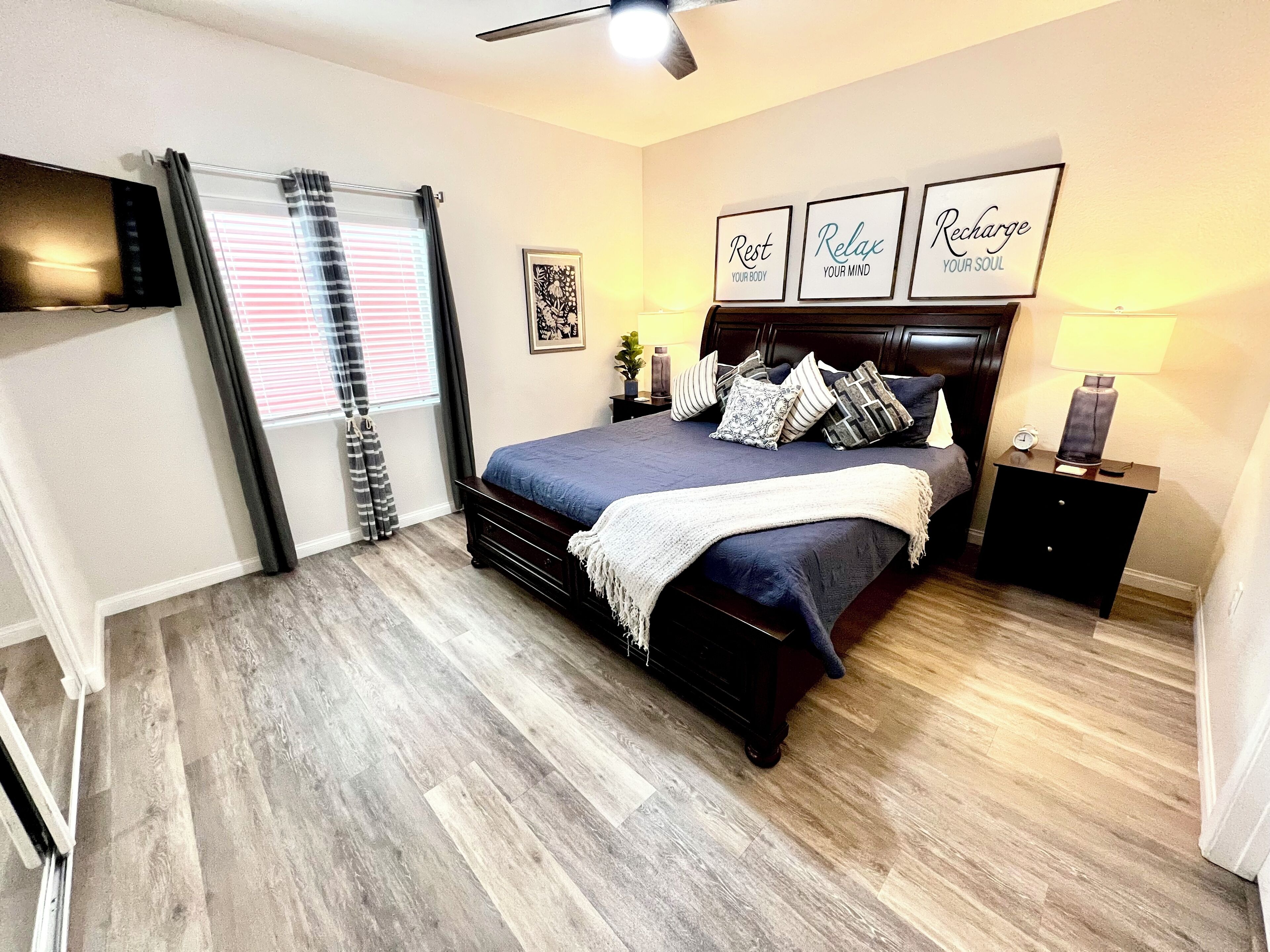 2 室のベッドルーム、アイロン / アイロン台、WiFi、ベッドシーツ