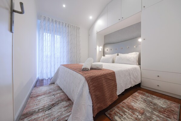 2 chambres, fer et planche à repasser, Wi-Fi, literie fournie