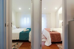 2 quartos, ferros/tábuas de passar roupa, Wi-Fi, roupa de cama