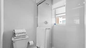 Apartment, Balkon | Badezimmer